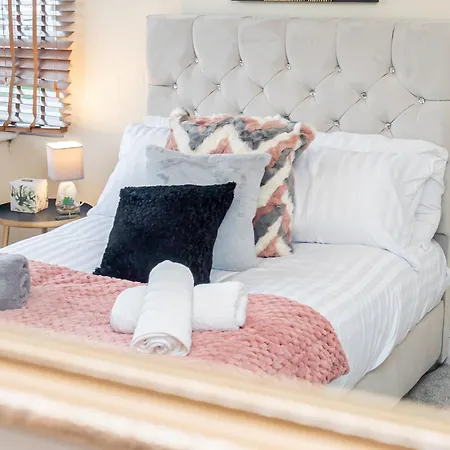 Apartamento Families, Contractors, Business, Nec, Bhx, Airport