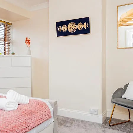 Families, Contractors, Business, Nec, Bhx, Airport Apartamento Birmingam