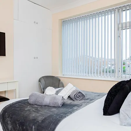 Apartamento Families, Contractors, Business, Nec, Bhx, Airport Birmingam